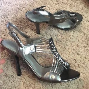 8M silver heels